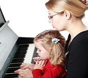 Commencer éveil musical le plus tôt